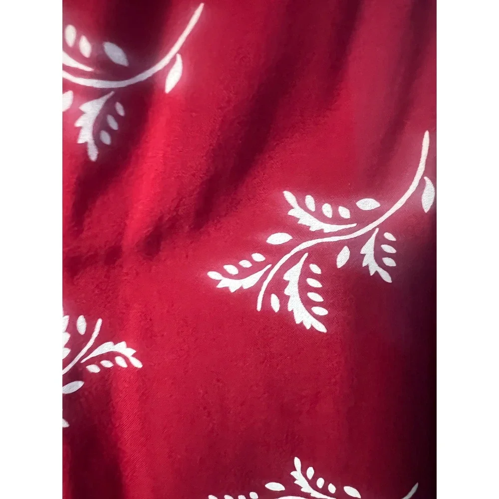 Old Navy Womens Burgundy White Botanical Leaf Print Sleeveless V-Neck Blouse M - Picture 5 of 6